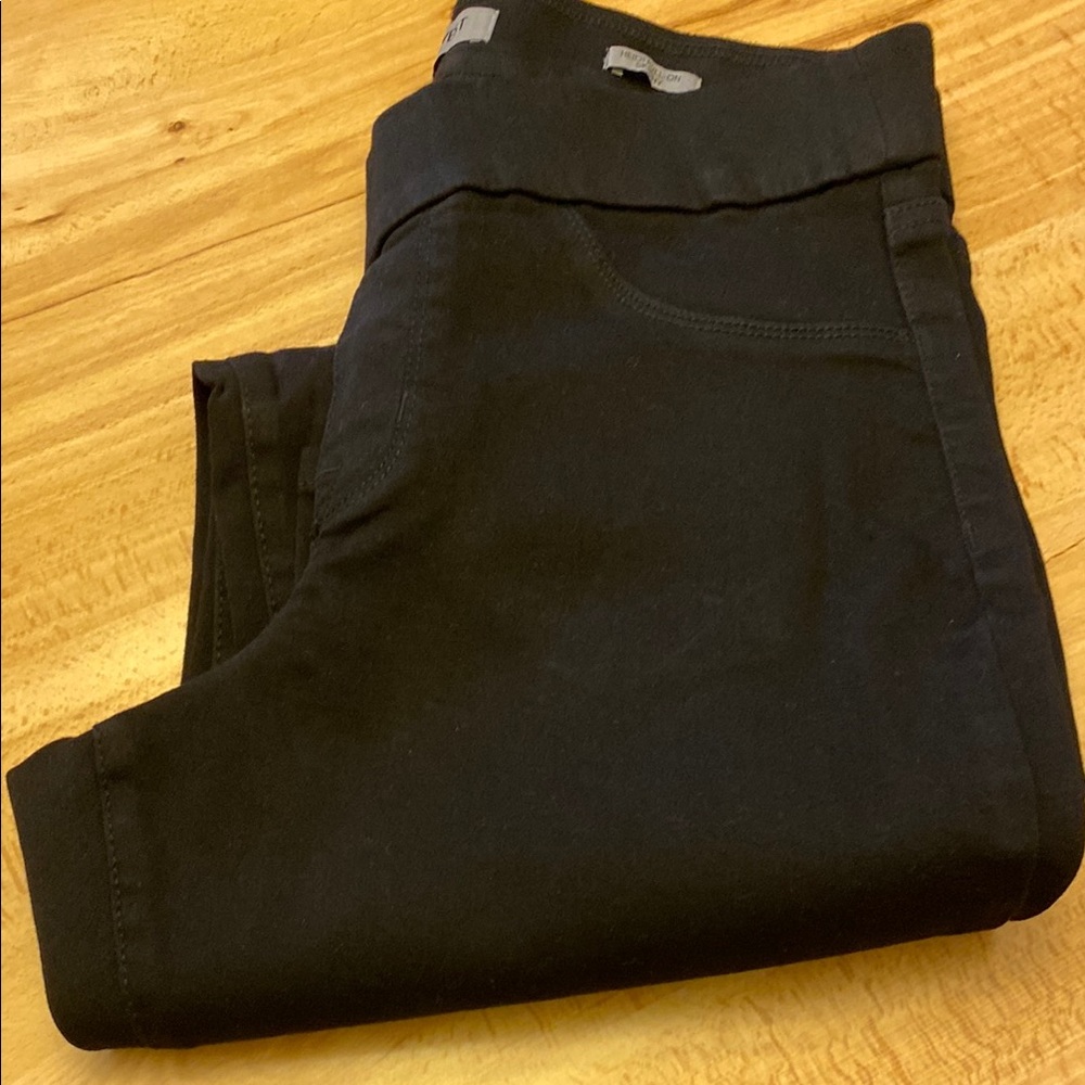 Nine West Black Pull-On Skinny Black Pants - NWT